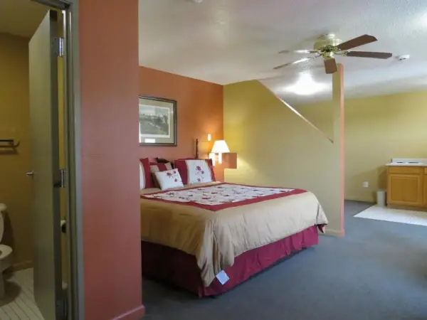FIRST WESTERN INN Main image